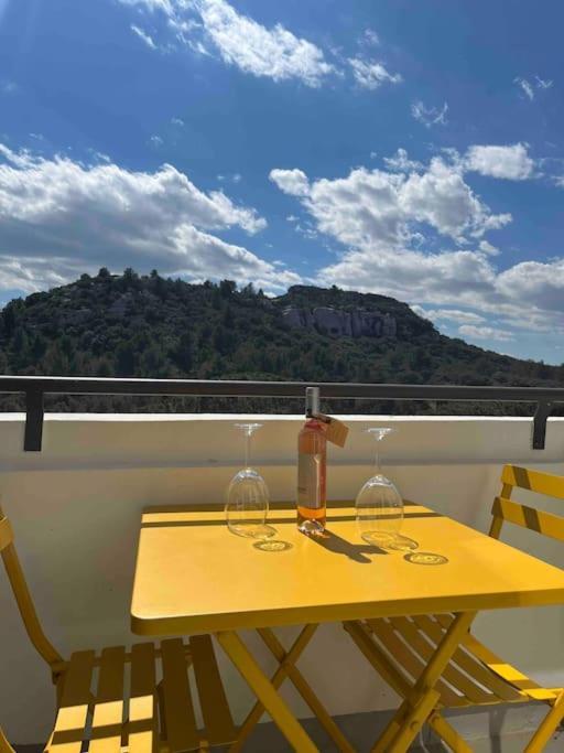 Апартаменти "Lou Mes" Baux-De-Provence Balcon Екстер'єр фото